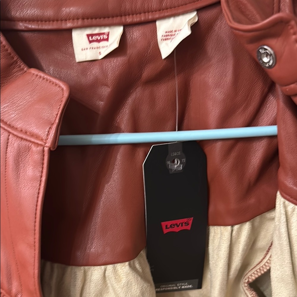 Levi’s vintage style Leather Button-Up Jacket - Picture 3 of 3